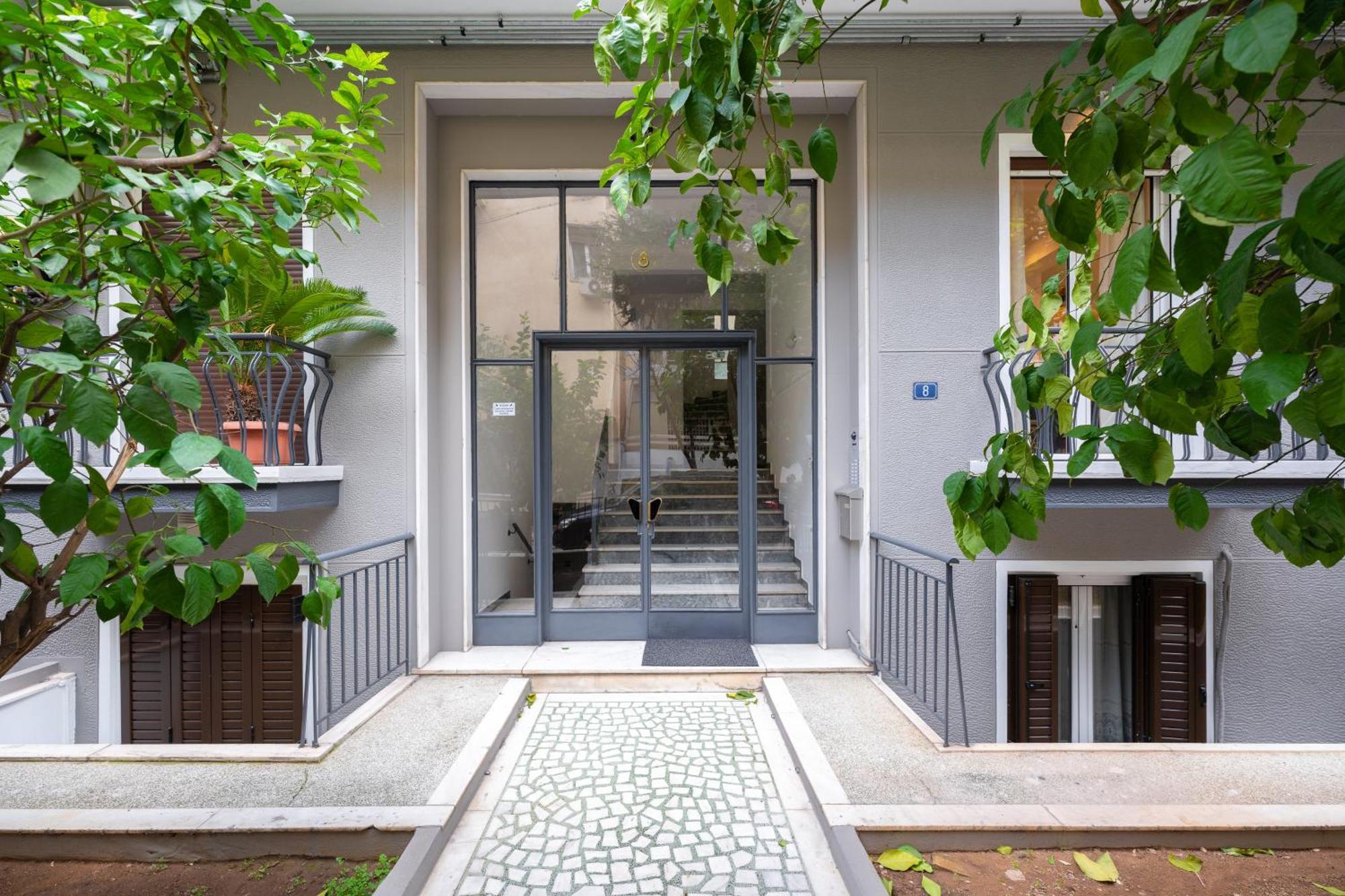 Spacious Modern Apartment In Athens Near Metro Exterior photo